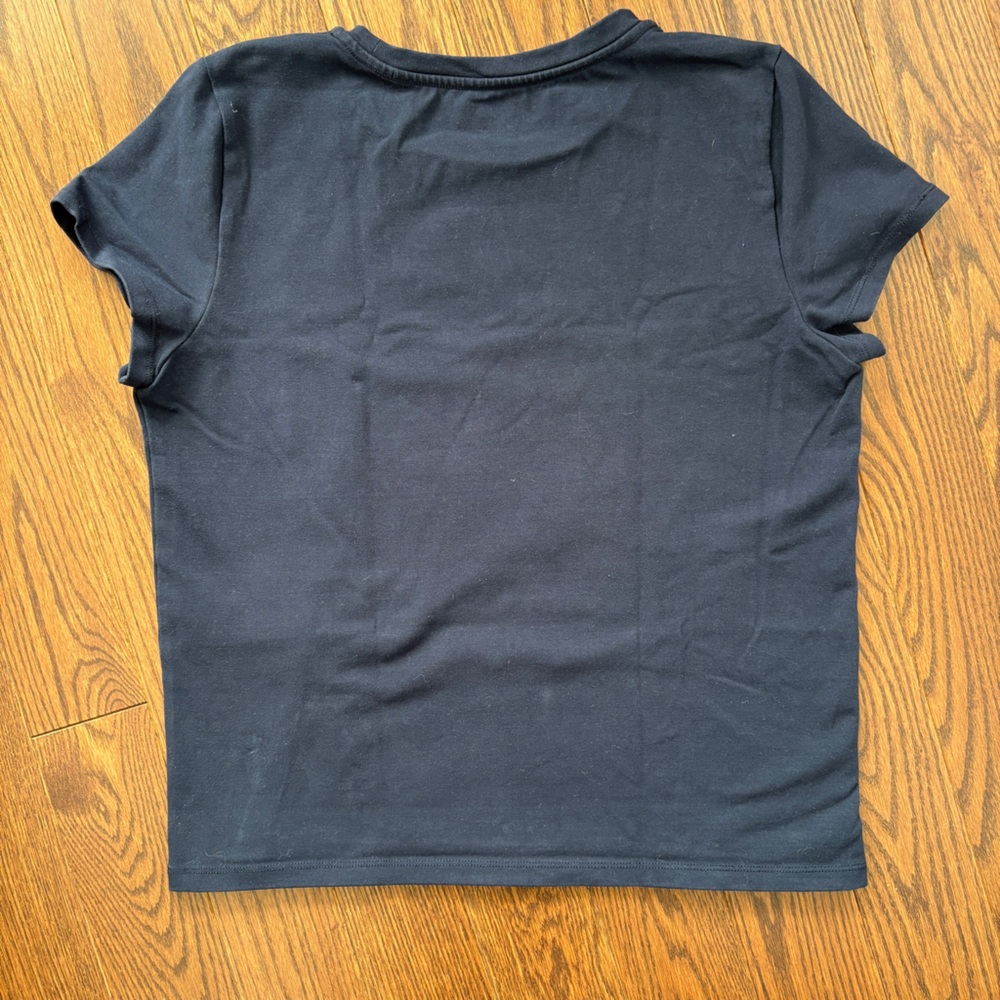 Aritzia TNA Hold-It Ortiz T-Shirt Navy Size XL - Picture 4 of 5